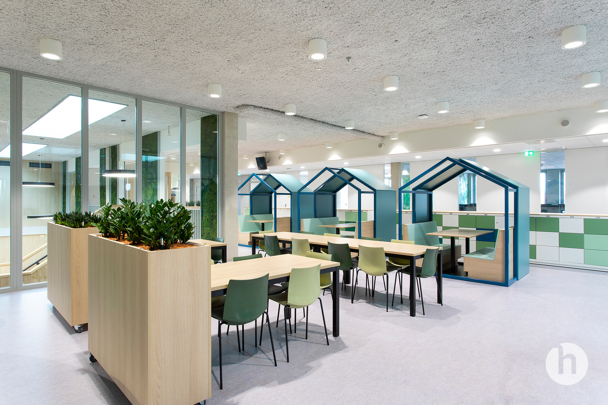 Docenten en ondernemers van Spaanse beroepsopleidingen erg geïnteresseerd in Beroepscampus