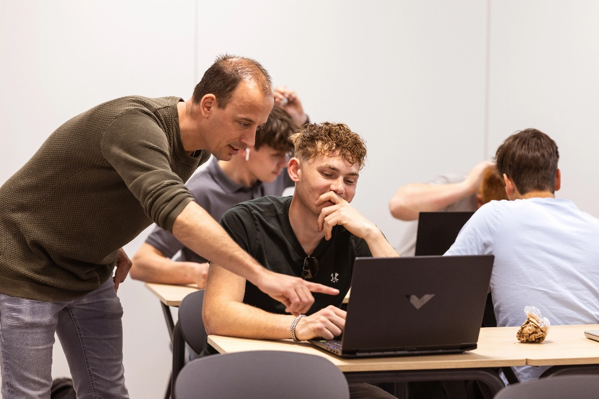 Assistant business services